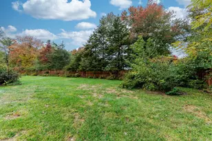 10 Village St, Medway, MA 02053 - Photo 36