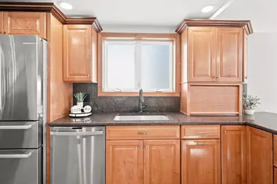 23 Jasper St, Saugus, MA 01906 - Photo 8