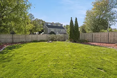 23 Jasper St, Saugus, MA 01906 - Photo 32