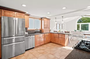 23 Jasper St, Saugus, MA 01906 - Photo 2