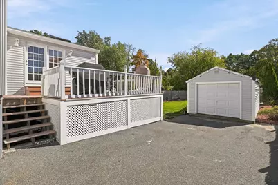 23 Jasper St, Saugus, MA 01906 - Photo 28