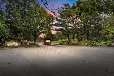 9 Ledgewood Way #32, Peabody, MA 01960 - Photo 1