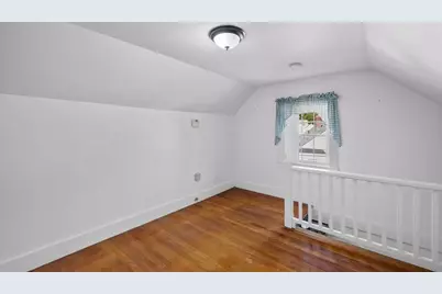 25 Hillcrest Ave, Beverly, MA 01915 - Photo 14