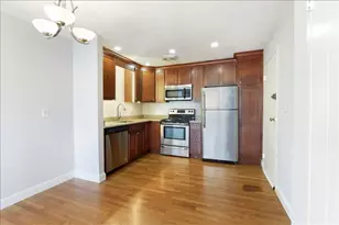 1105 Lexington St, Waltham, MA 02452 - Photo 8