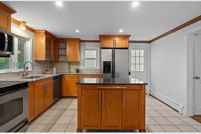 107 Glenellen, Boston, MA 02132 - Photo 8