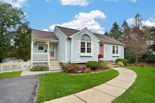 675 Oak St, Franklin, MA 02038 - Photo 2