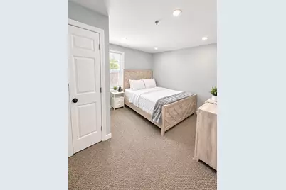 1 Mall Street #2, Lynn, MA 01905 - Photo 4