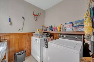 28 Crystal St, Worcester, MA 01603 - Photo 24