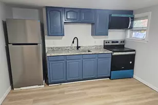 115 Central St, Leominster, MA 01453 - Photo 2