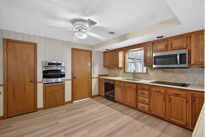 532 Hill St, Raynham, MA 02767 - Photo 16