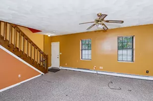 33 Grove St, Clinton, MA 01510 - Photo 6