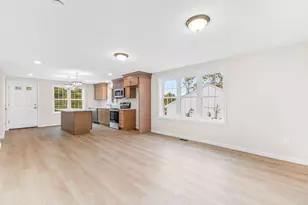 39 Bumblebee Dr, Plymouth, MA 02360 - Photo 10