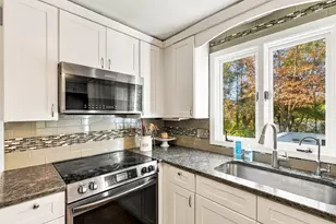 15 Tammie Rd, Hopedale, MA 01747 - Photo 6
