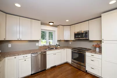 46 Bennett Rd, Rochester, MA 02770 - Photo 6