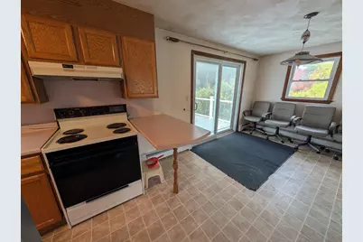 139 Charlton St, Oxford, MA 01540 - Photo 8