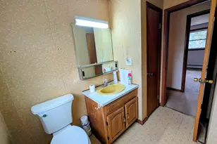 139 Charlton St, Oxford, MA 01540 - Photo 28