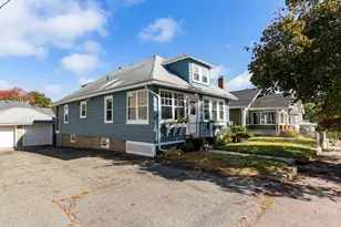 51 Sherwood Rd, Medford, MA 02155 - Photo 34