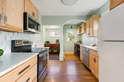 51 Sherwood Rd, Medford, MA 02155 - Photo 12
