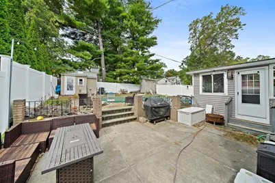 65 Hawthorne Rd, Waltham, MA 02451 - Photo 22