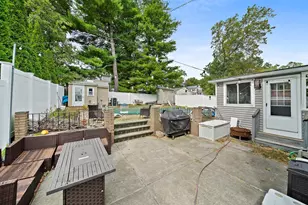 65 Hawthorne Rd, Waltham, MA 02451 - Photo 22
