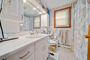 65 Hawthorne Rd, Waltham, MA 02451 - Photo 18