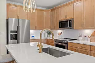 8 Peters Farm Wy, Westborough, MA 01581 - Photo 4