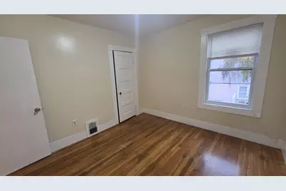 242 Chesnut St #2, Lynn, MA 01902 - Photo 8