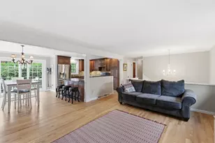 684 Maple Rd, Longmeadow, MA 01106 - Photo 8