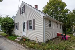 477 Teaticket Hwy, Falmouth, MA 02536 - Photo 2