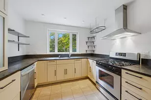 41 Prospect St, Georgetown, MA 01833 - Photo 8
