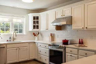 12 Silvermine Rd, Woburn, MA 01801 - Photo 8