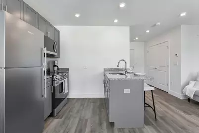 585 Essex St #401, Lynn, MA 01901 - Photo 6