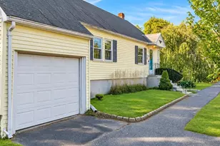 17 Hood Rd, Danvers, MA 01923 - Photo 2
