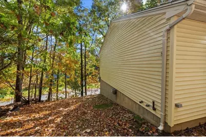 424 Dennison Dr, Southbridge, MA 01550 - Photo 36