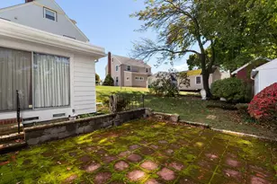 7 Luther Rd, Medford, MA 02155 - Photo 34