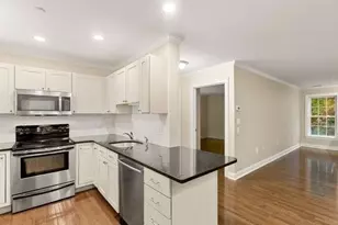 10 Crowninshield St, Peabody, MA 01960 - Photo 14