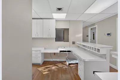 1051 Beacon St #8, Brookline, MA 02446 - Photo 10