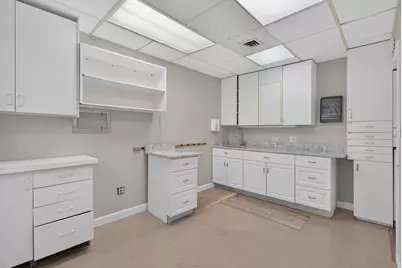 1051 Beacon St #8, Brookline, MA 02446 - Photo 18