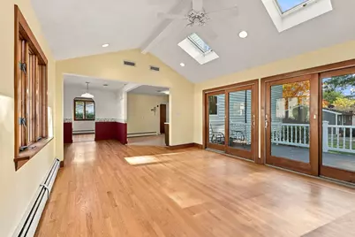 8 Selwyn Rd, Peabody, MA 01960 - Photo 6