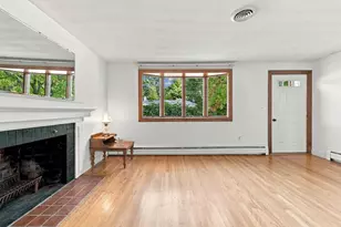 8 Selwyn Rd, Peabody, MA 01960 - Photo 12