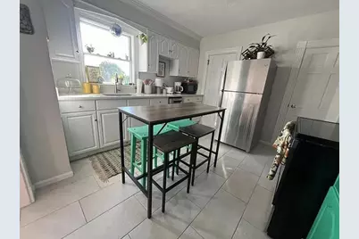 127 Beale #B, Quincy, MA 02170 - Photo 2