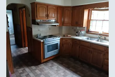 66 Primrose St, Springfield, MA 01151 - Photo 2