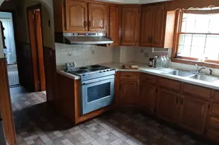 66 Primrose St, Springfield, MA 01151 - Photo 2