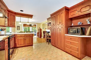 13 Cedar Ln, Medfield, MA 02052 - Photo 10