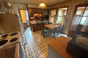 23 Elliot St, Chicopee, MA 01020 - Photo 10