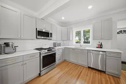 22 Houston Pl, Lynn, MA 01905 - Photo 12