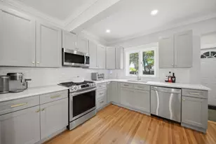 22 Houston Pl, Lynn, MA 01905 - Photo 12