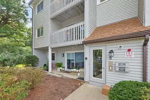 805 Franklin Crossing Rd, Franklin, MA 02038 - Photo 2