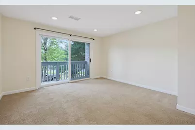 805 Franklin Crossing Road #5, Franklin, MA 02038 - Photo 6