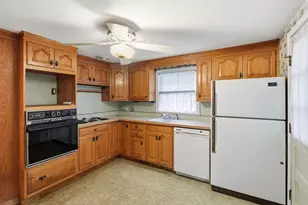 148 Brattle St, Arlington, MA 02474 - Photo 8